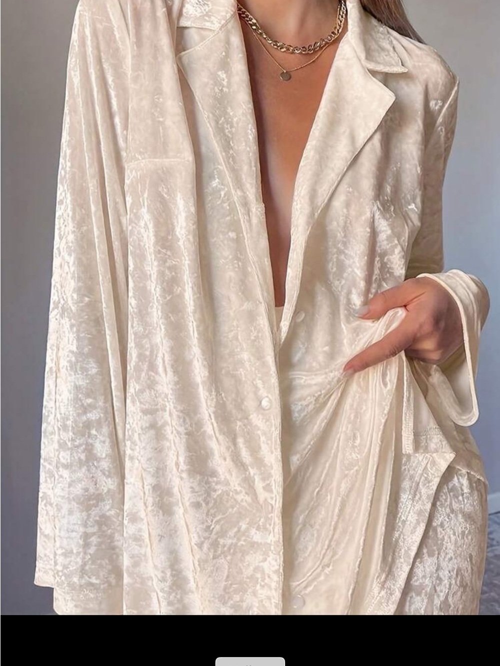 SHEIN Ivory Crushed Velvet Lounge Shirt